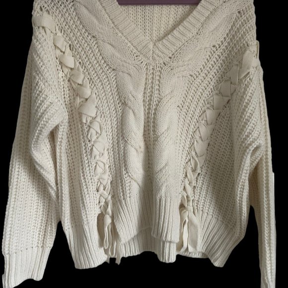 Ultra Flirt XL Woman’s Ivory V-Neck Cable Acrylic Sweater Style RS617401 - Picture 5 of 12